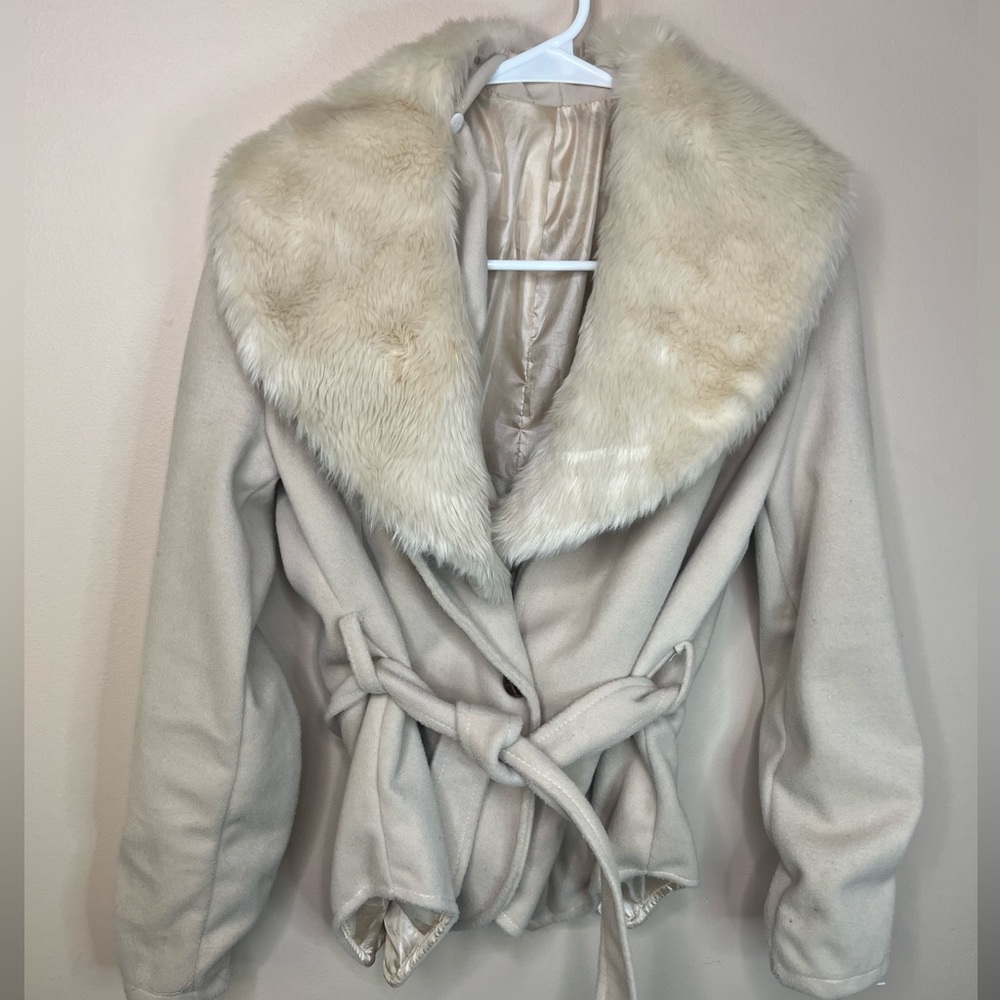 Fur collar light weight jacket/wrap size Small